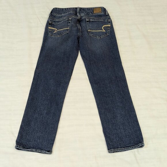 American Eagle 00 Cropped Medium Wash Jeans - Picture 2 of 14